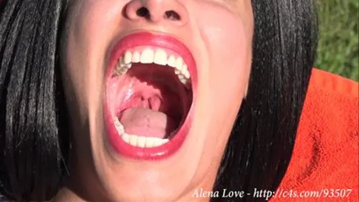 Alena High Def Mouth - Yawns