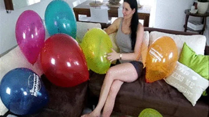 balloon playing & popping fun