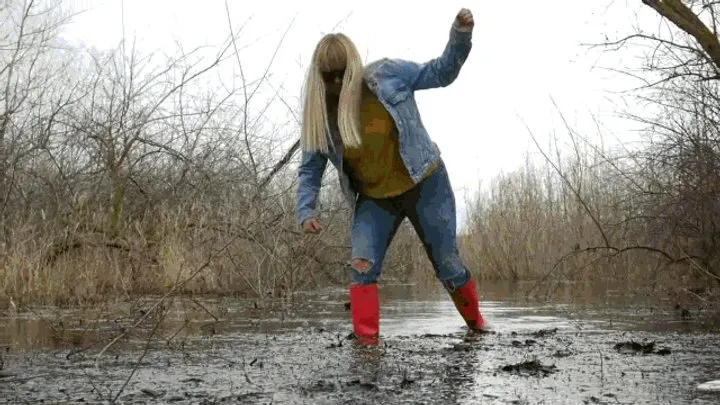 Thumb Preview Walking in rubber boots AVI FHD