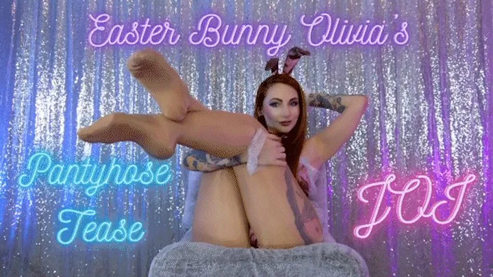 Bunny Olivia's Pantyhose Tease