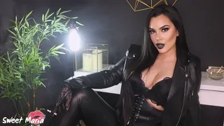 Leather fetish & a VS 120 ~ Sweet Maria