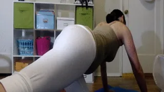 Close up Thick Booty Yoga Pants