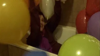 Caroline Balloon Bath