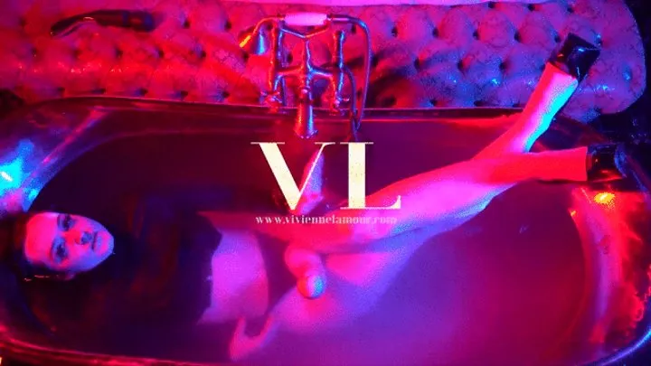 VIVIENNE L'AMOUR - COLOURFUL BATH TIME