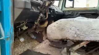 Inflating pedal of a huge old car