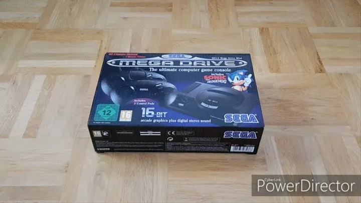 Unboxing barefoot a Sega Mega Drive