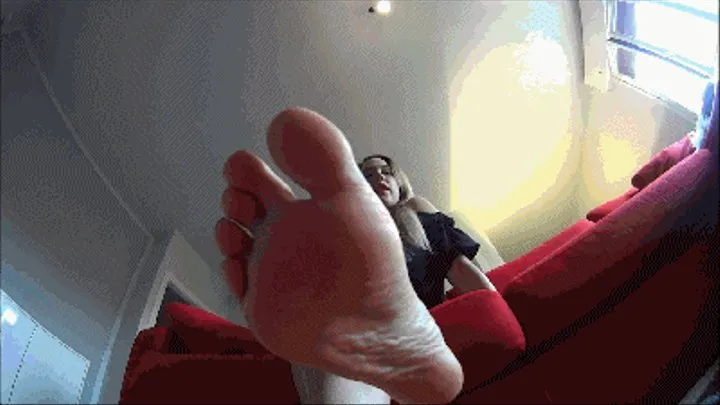 SAKURA - A tiny man under my feet 3 - Giantess