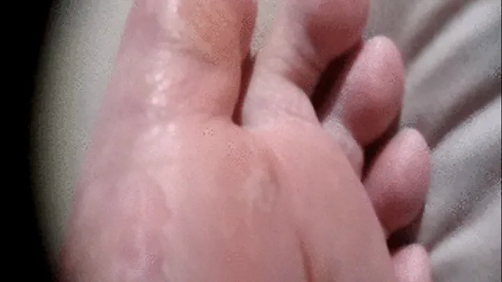 Extreme close up flexing toes