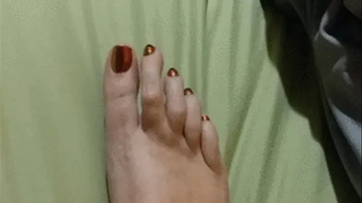 Close up toes from different angles