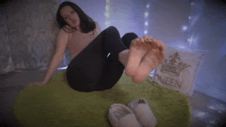 Sniff My Nasty Slippers, Foot Bitch