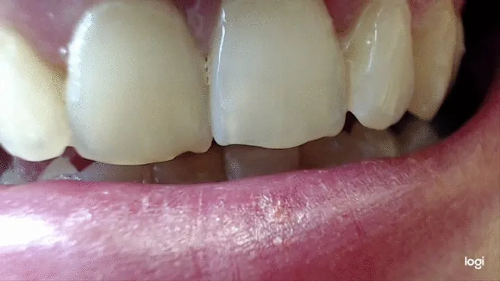 3 minutes teeth in close up to cam