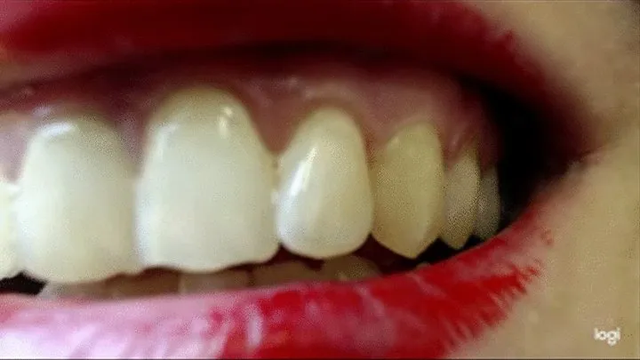 15 minutes teeth in close up to cam all natural