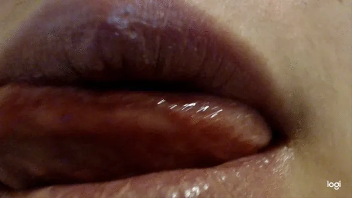 6 minutes light lipstick on my beauty lips in extremly close up