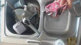 15 minutes dishwashing to cam in gloves