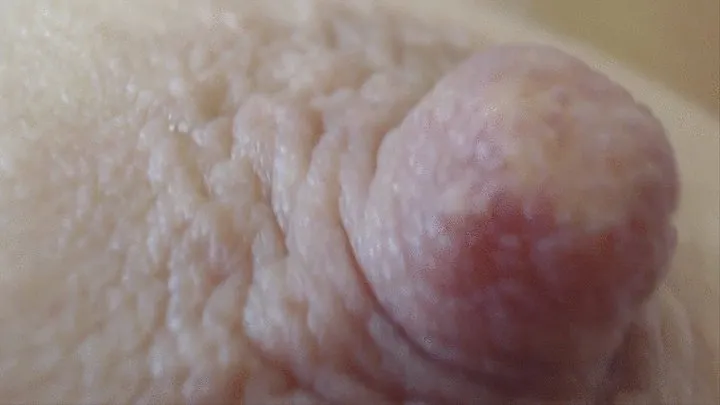 14 minutes very large nipple to cam in close up