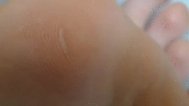 2 minutes rubbed ugly toes in zoom to cam