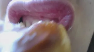 3 minutes eating croissant to cam