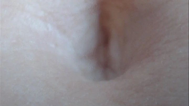 3 minutes belly button in close up