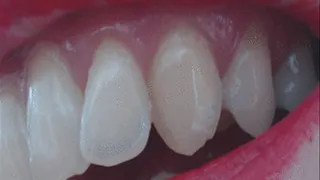 4 minutes short video with teeth in close up