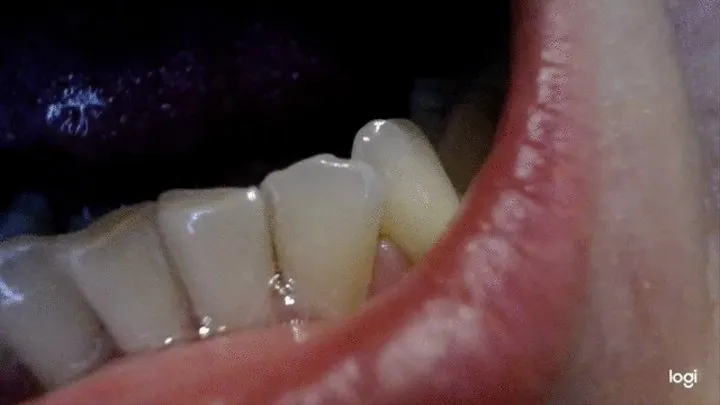 Funny minutes with my teeth to cam