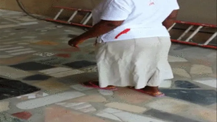 Mango Seller Walks Barefoot & Shows Off Dirty Soles