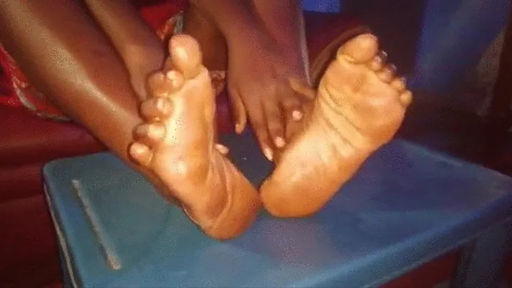 Gold Coast Damsel's Thick, Plump Soles Crossed Rubbing & Apart Touching Them