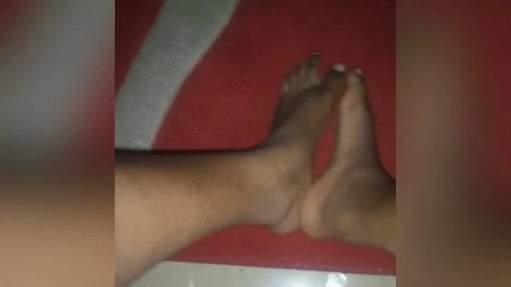 Compilation Clip of Random Feet In Footwear & Barefoot (Sneakers, Flip Flops & Slip Ons)