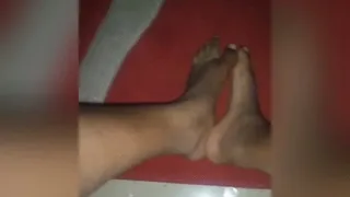 Compilation Clip of Random Feet In Footwear & Barefoot (Sneakers, Flip Flops & Slip Ons)