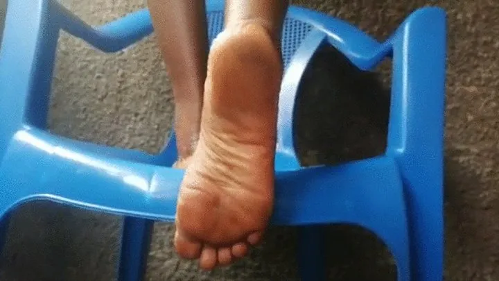 Tema New Town Chick Standing On Chair with Wrinkled Soles Shown From Behind