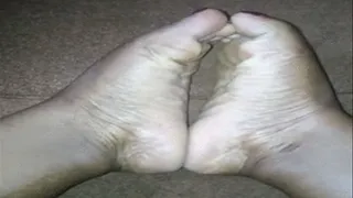 Hot GH Babe's Meaty Ebony Feet & Wrinkly Soles Meeting Indian Style