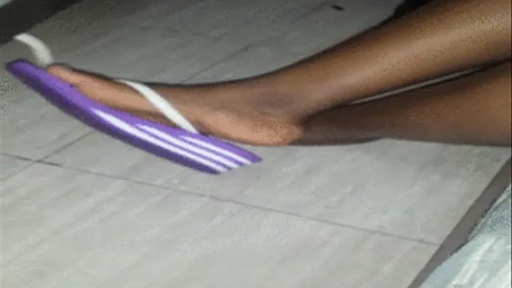 Papistimol's Juicy, Thick Ebony Soles in Sexy Slippers