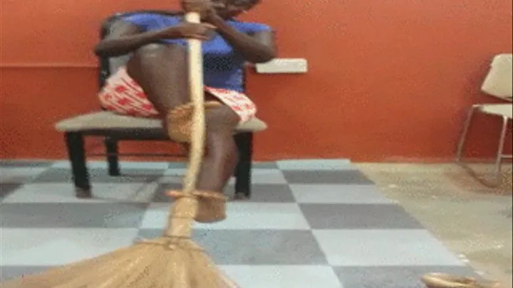 Blodo Wura Skinny 1 Strokes Wooden Broom with Ebony Feet