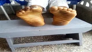 Fare Slim Korkor Scrunches Toes with Meaty, Wrinkly Soles Shown