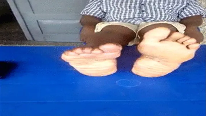 Openi Kwarteng's Thick, Meaty, Wrinkly Male Soles On Table