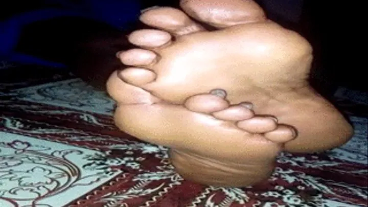 Akweley's Top Sole In Between Toes of Bottom Sole Pt. 2