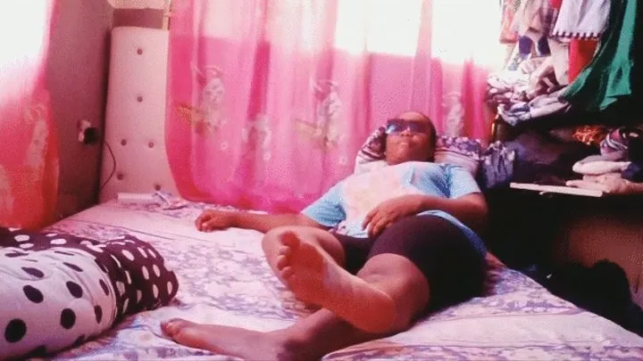 Igbo Omo Actress' Wrinkly, Thick, Sexy Soles Crossed, Side by Side with Toe Wiggles