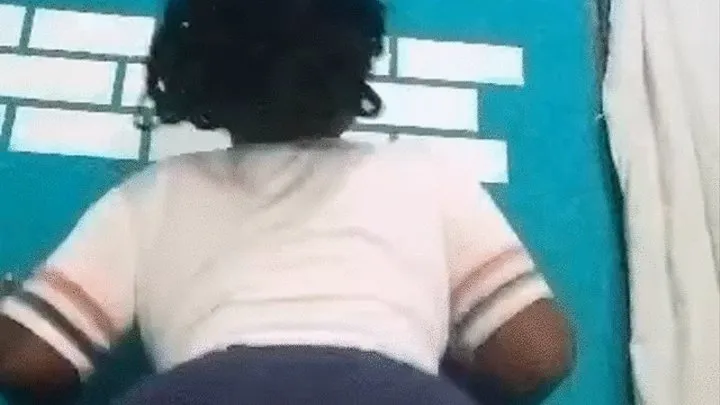 Ruth Twerking for Amusement with Big Nyash (Fat Ass)