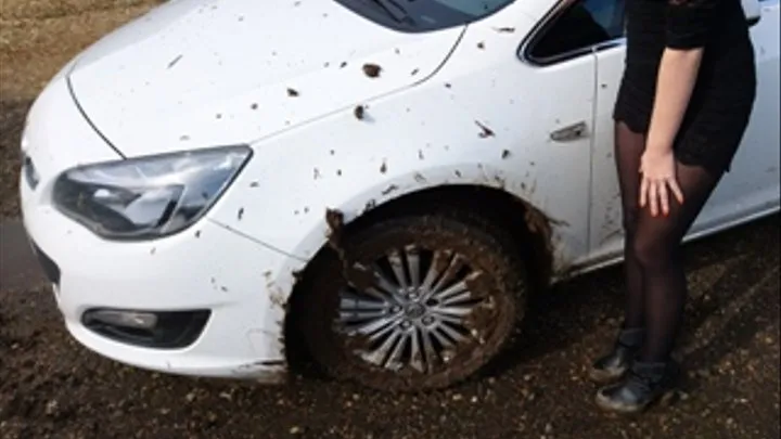 My car stuck in the mud - two fetishes fed at once. Handjob and cum with orange nails whilst wheels are spinning