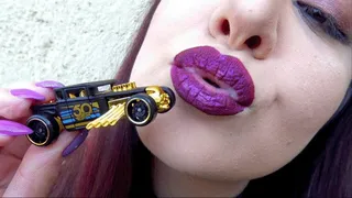 Angry giantess vs toy car