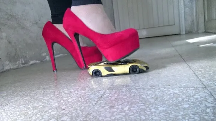 Toy car total scrapping with my high heels (1280 x )