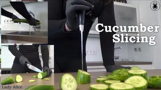 Cucumber Slicing (Clip Language: English) - Gurke zerschneiden