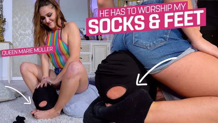 He has to worshp my socks and feet ( Foot Domination with Queen Marie Mueller )