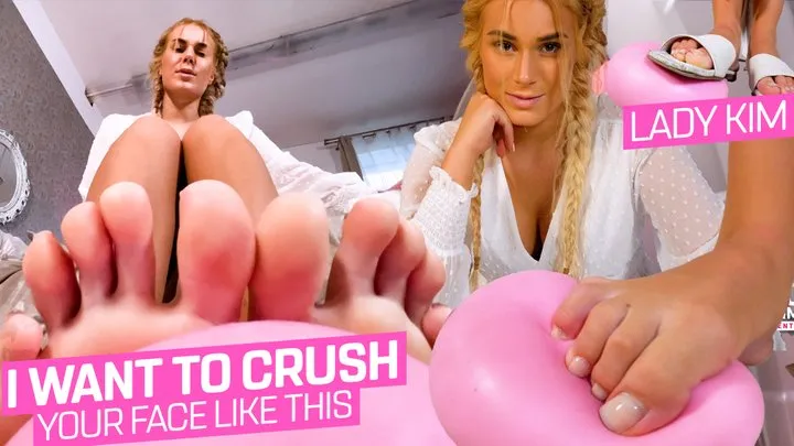 Look, how I will crush your face under my big feet  ( Crushing Big Feet with Lady Kim ) - 640x360p