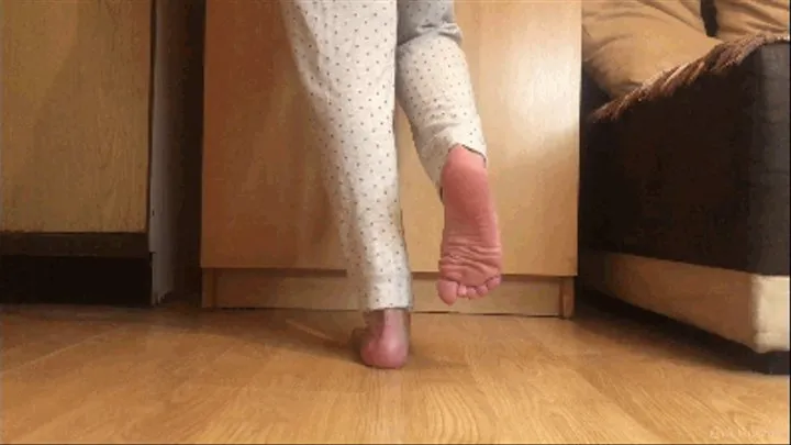 MESMERIZED BY HER BAREFOOT SOLES AND TOES WIGGLING