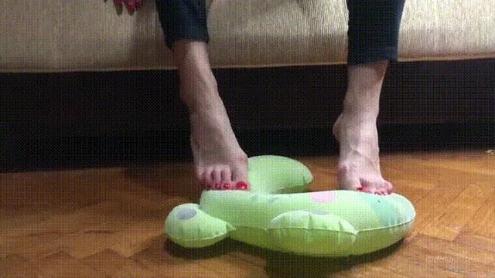 INFLATABLE SQUEEZE TRAVEL PILLOW STOMP
