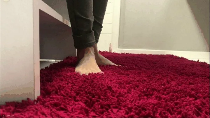 BAREFOOT RUBBING ON A CARPET