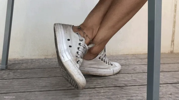 SHOEPLAY IN VERY DIRTY CONVERSE SNEAKERS