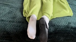 KIRA SOCK PLAY ON THE BED DIRTY WHITE NYLON FEET - MOB