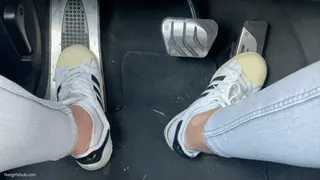 PEDAL PUMPING IN ADIDAS SUPERSTAR SNEAKERS