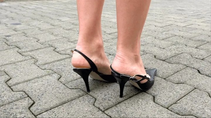 guane Manuela's black high heels